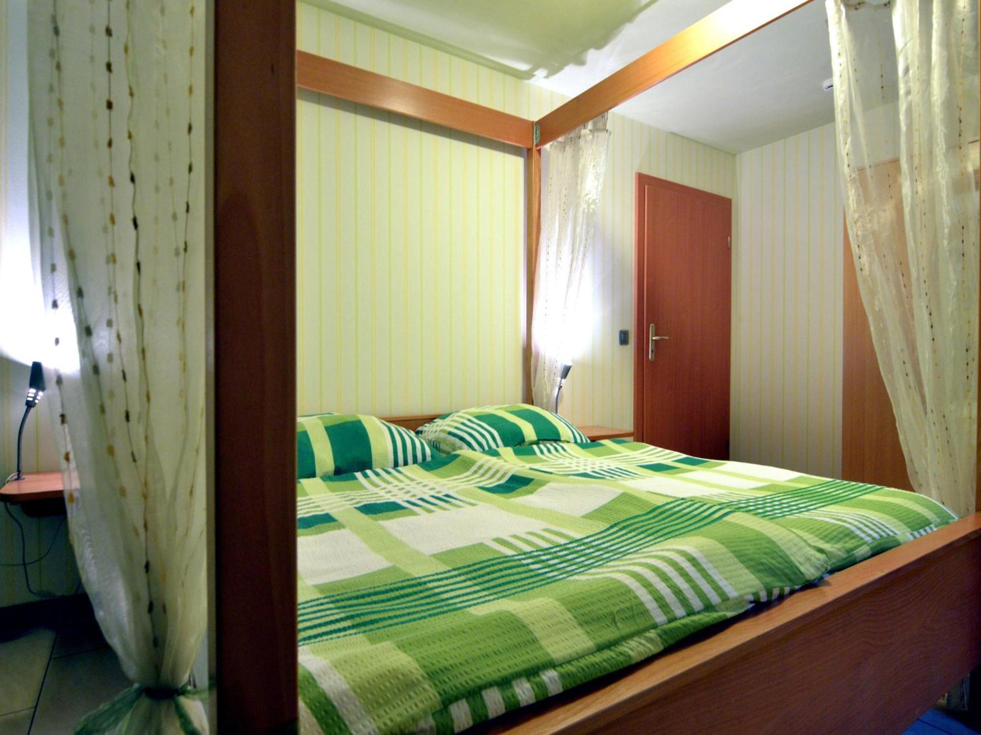 Comfy Holiday Home In Burg Reuland With Sauna Terrace Bbq Εξωτερικό φωτογραφία