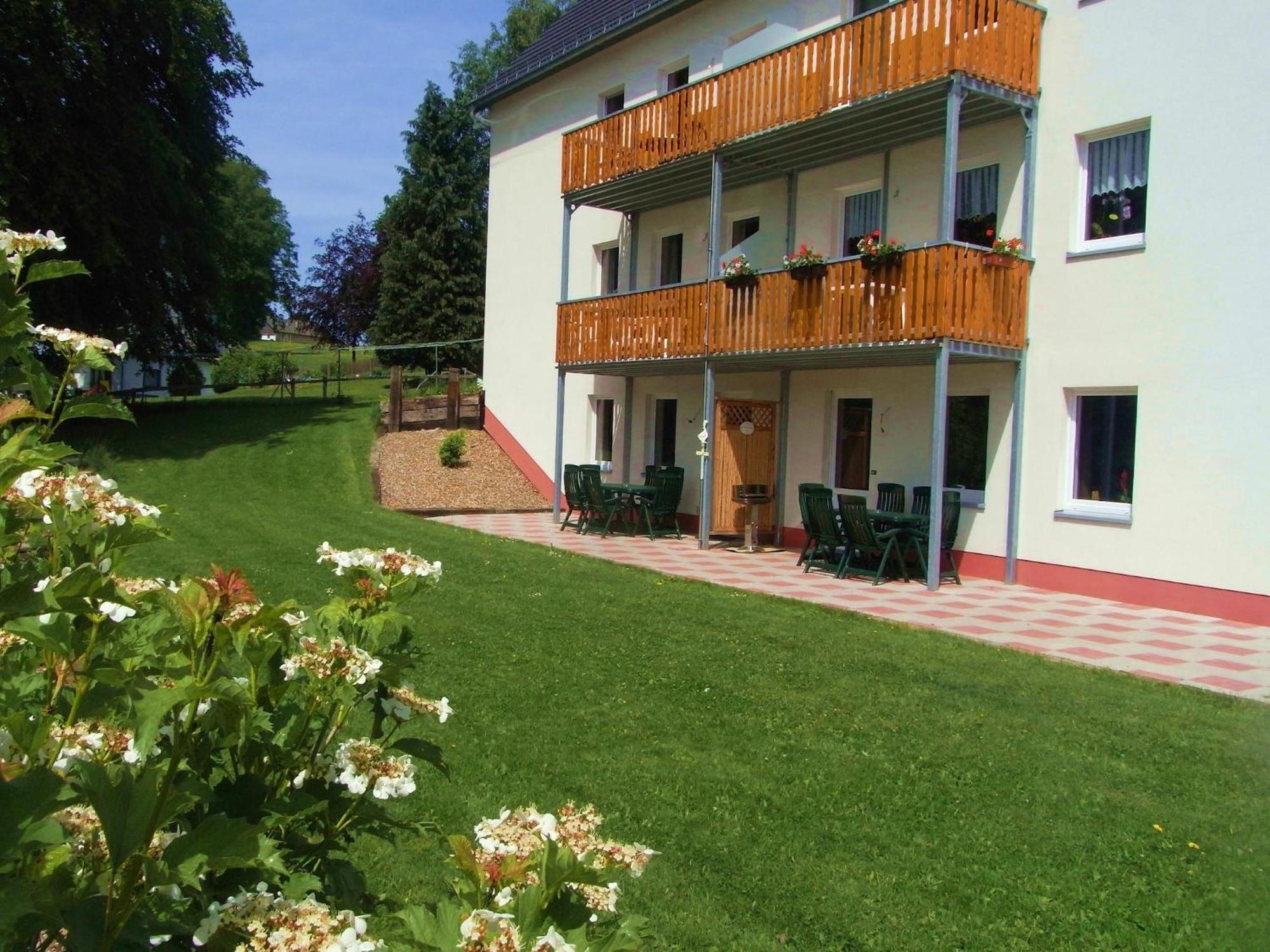 Comfy Holiday Home In Burg Reuland With Sauna Terrace Bbq Εξωτερικό φωτογραφία