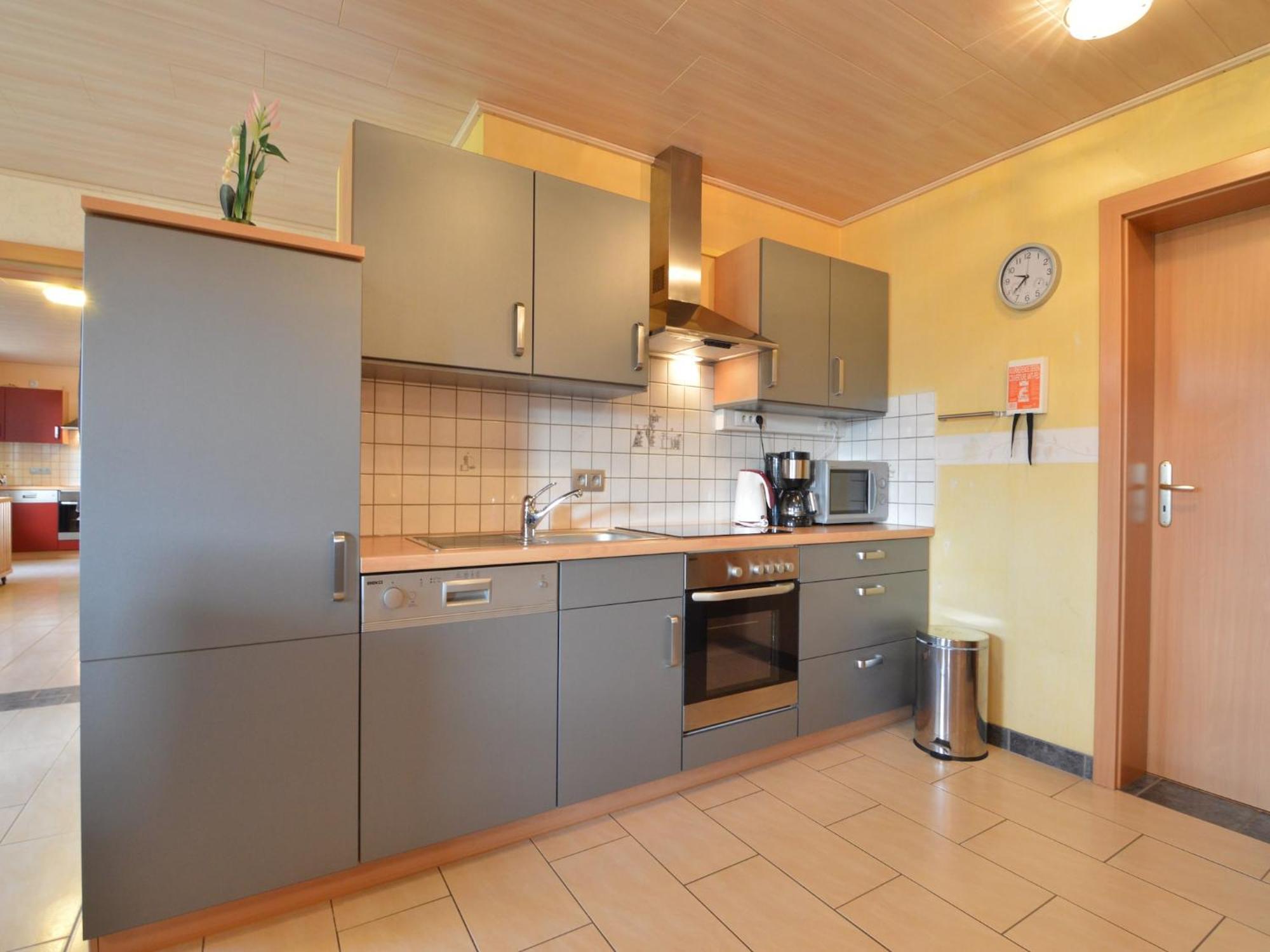 Comfy Holiday Home In Burg Reuland With Sauna Terrace Bbq Εξωτερικό φωτογραφία